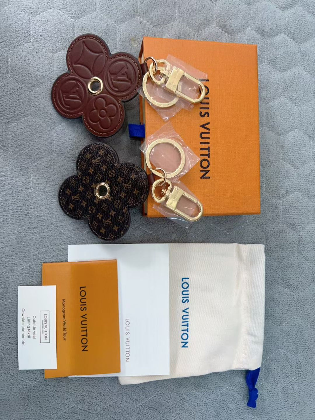 A1Z105E20 Popular bag 's charms accessories