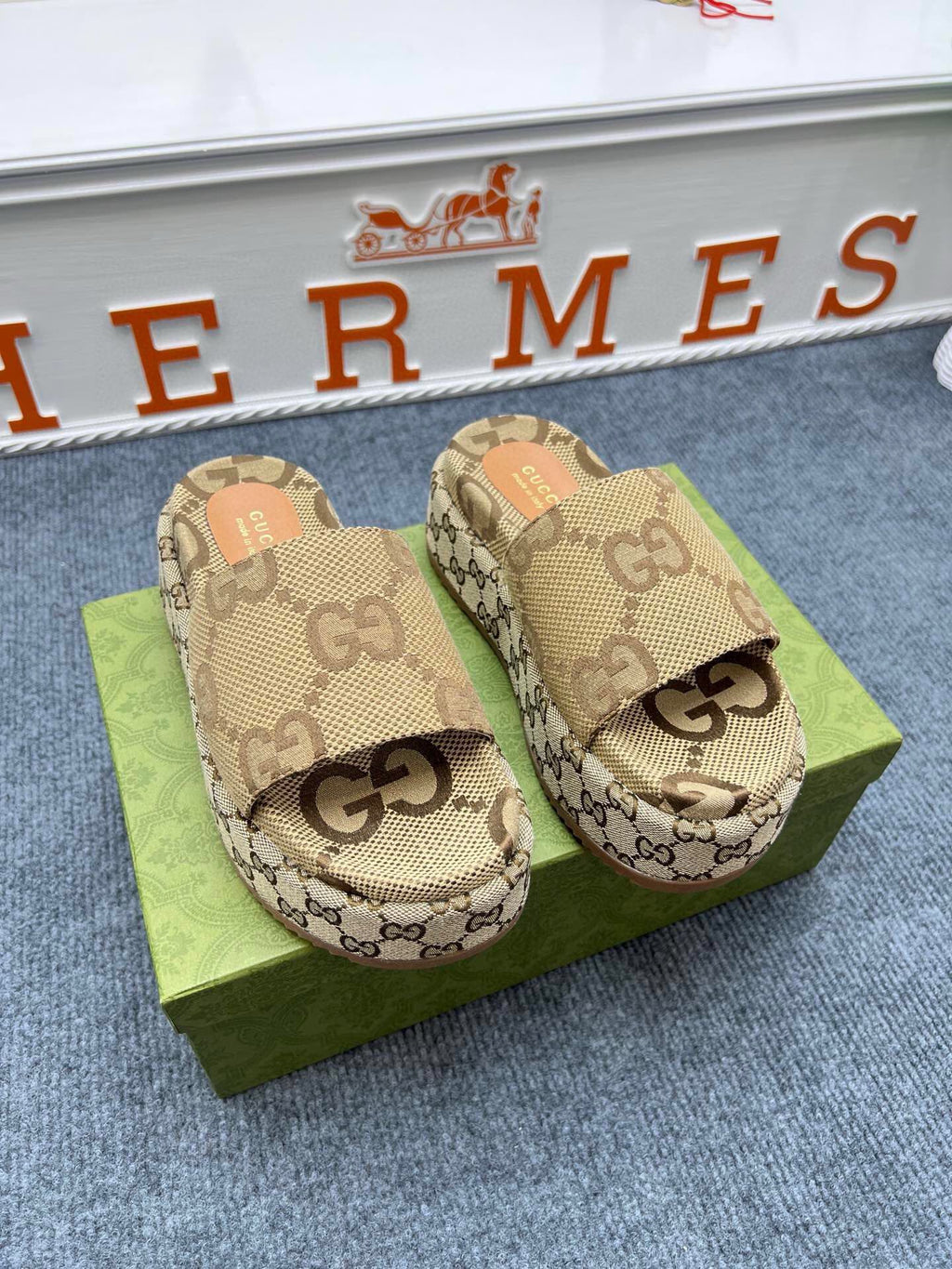 Z5ZB122 Popular slippers  Sole thickness 5.5cm