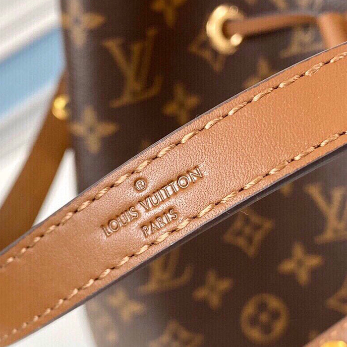 B1P20E81 Popular  leather bag 