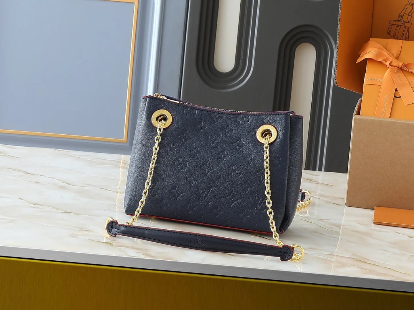 B1P36E75 Popular leather bag