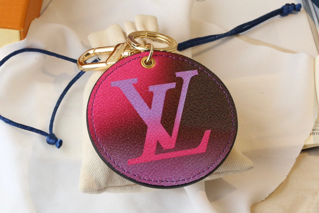 A1Q105E22 Popular bag 's charms accessories