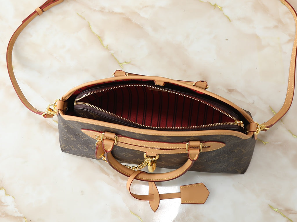 B1P46E107 Popular leather bag