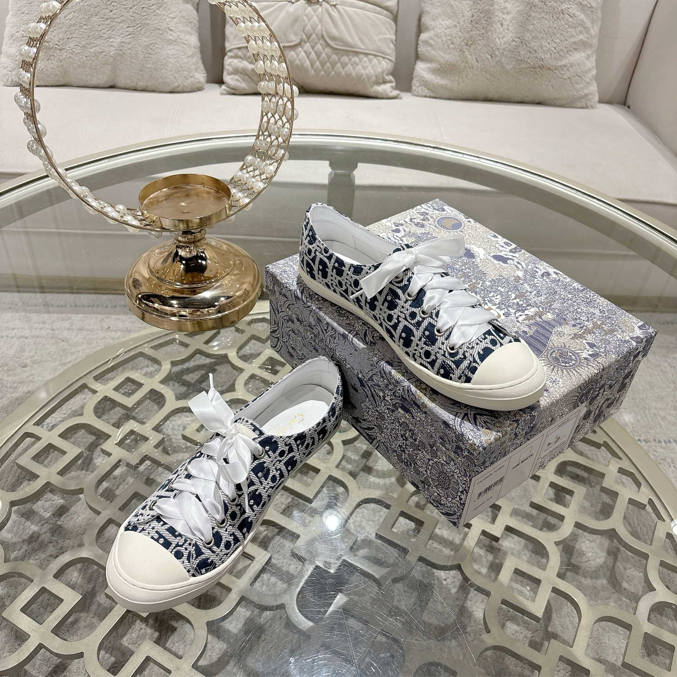 Z2Z85D59 Popular high-quality shoes