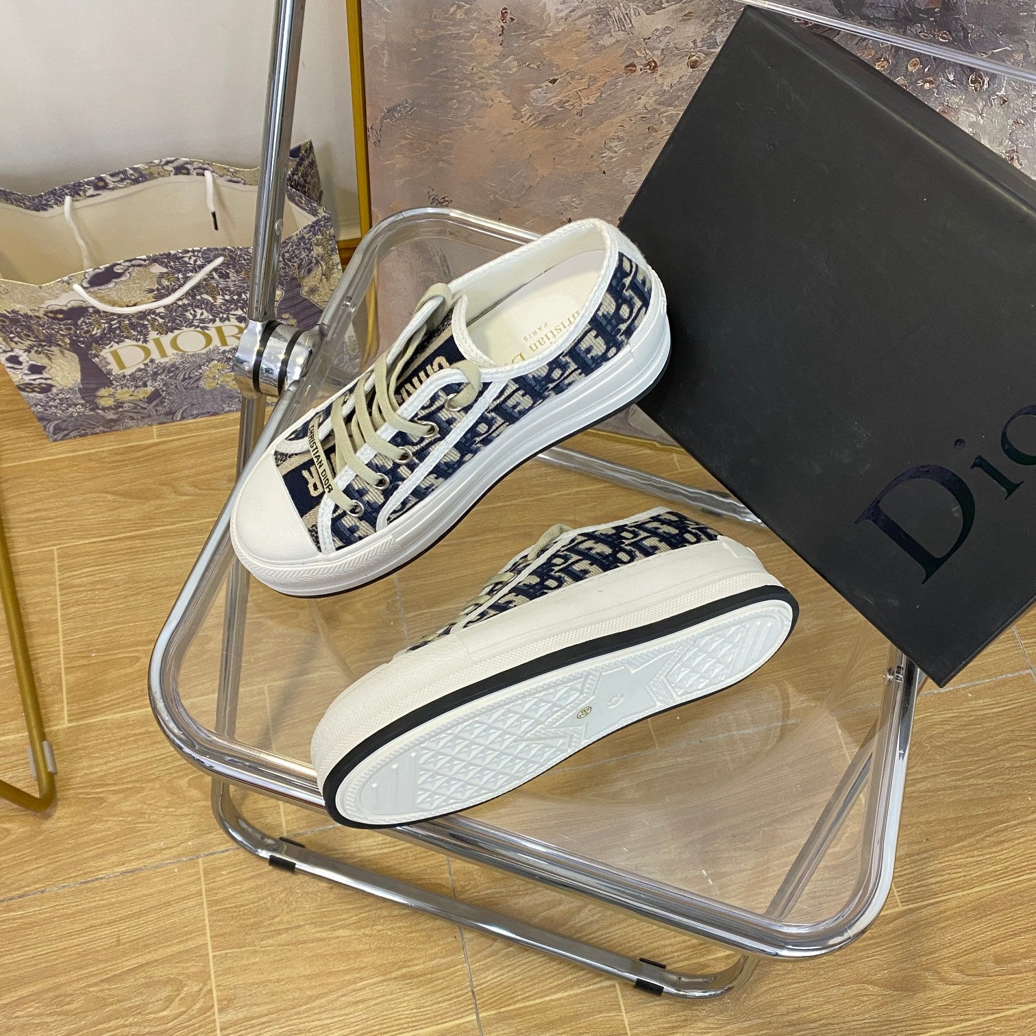 Z1XD67 Popular shoes