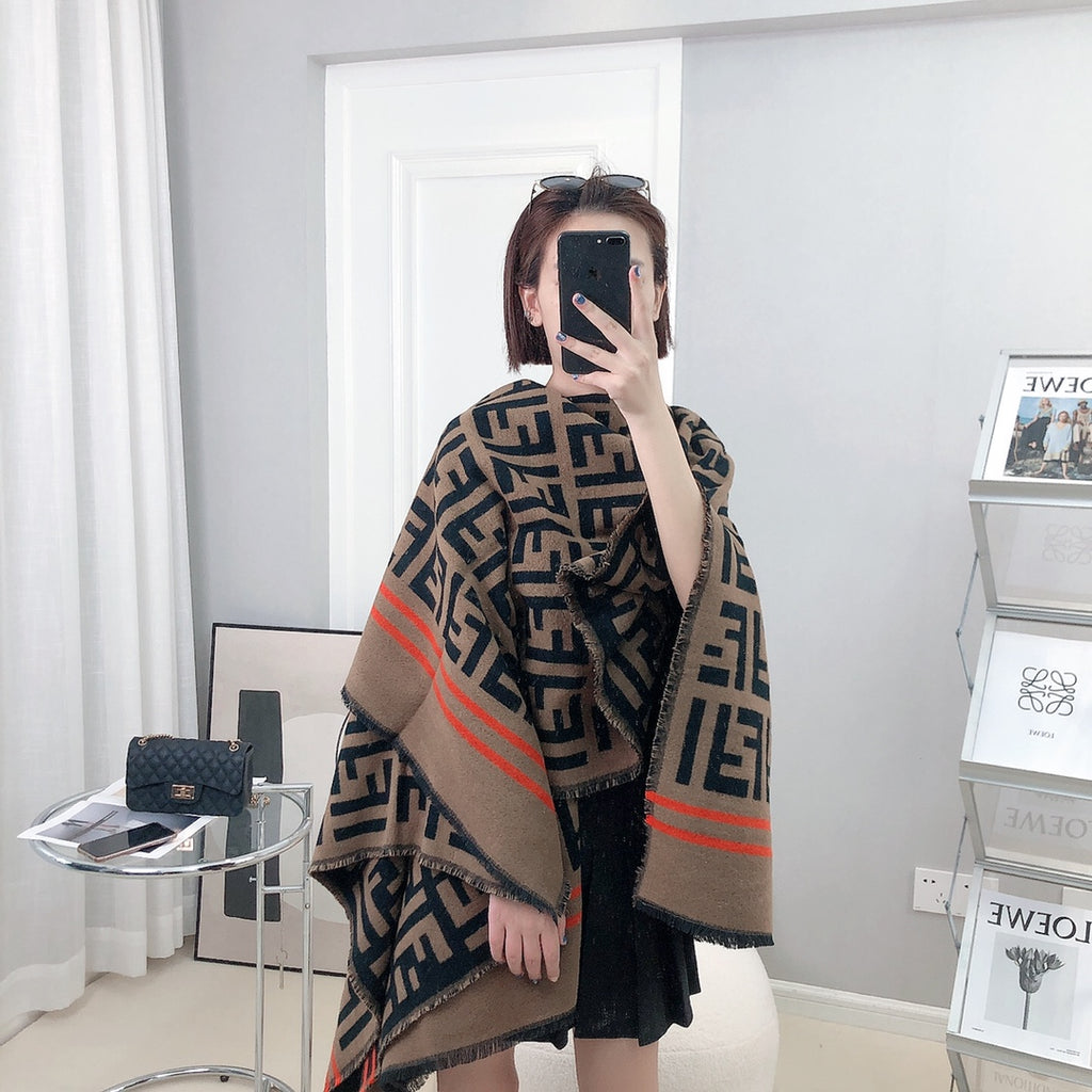W1R86F28 Popular cloak