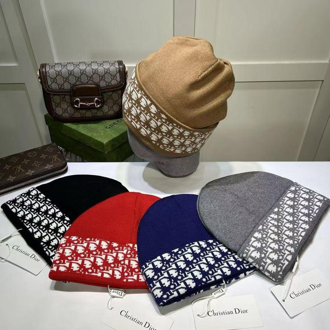 M1R86D37 Popular hats