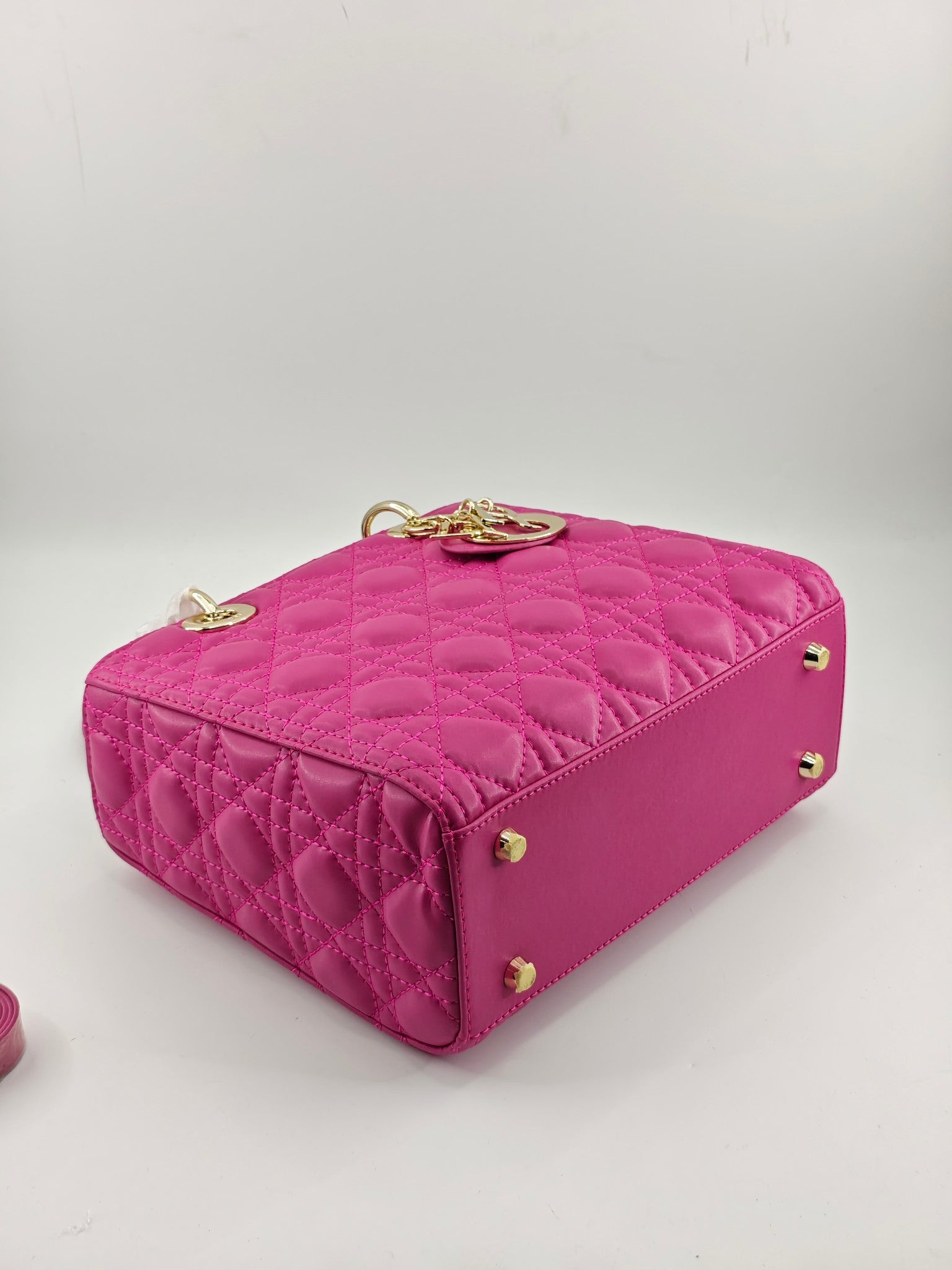 B1R15D60  Popular  leather bag