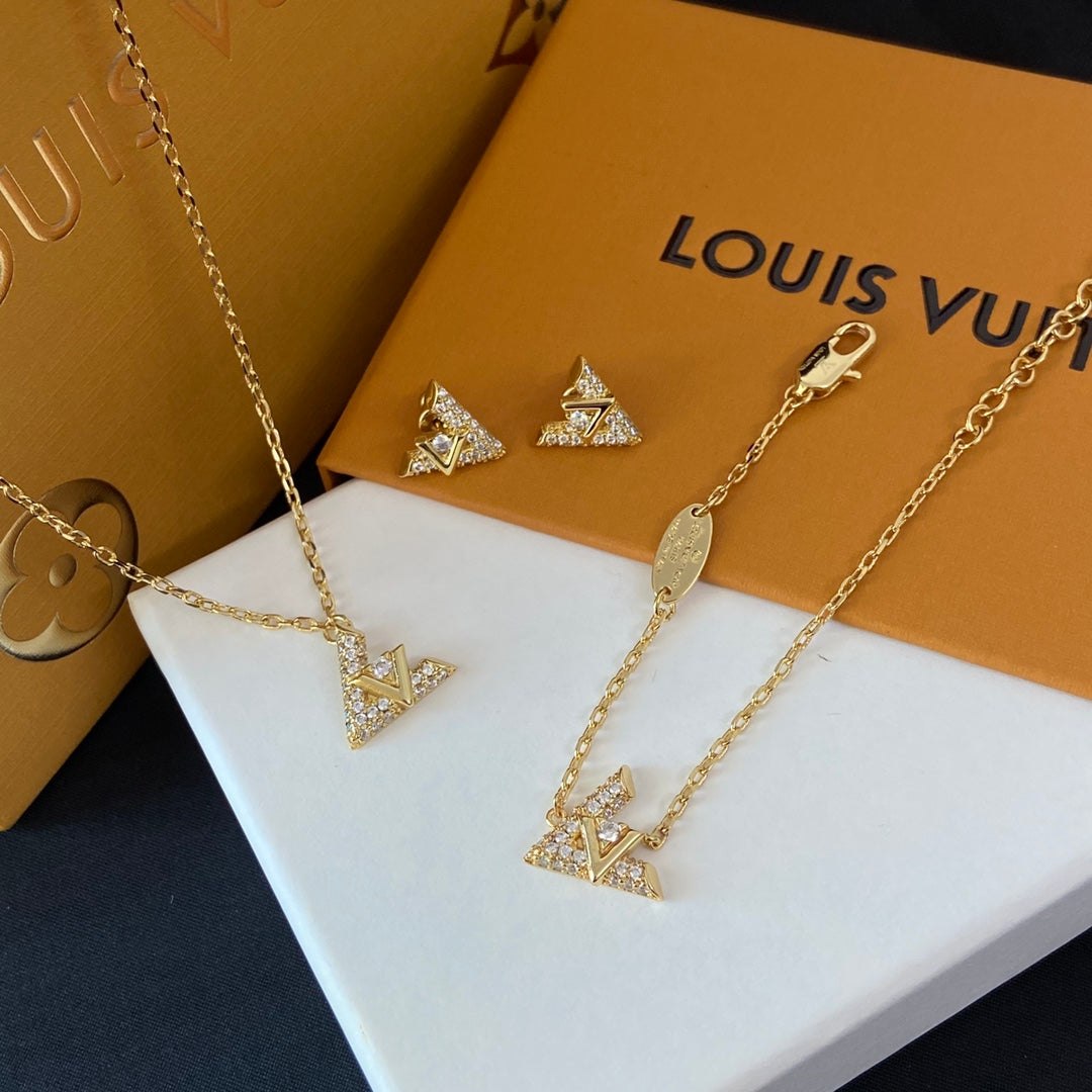 X1X34E609X  Popular  Earrings Bracelets Necklaces