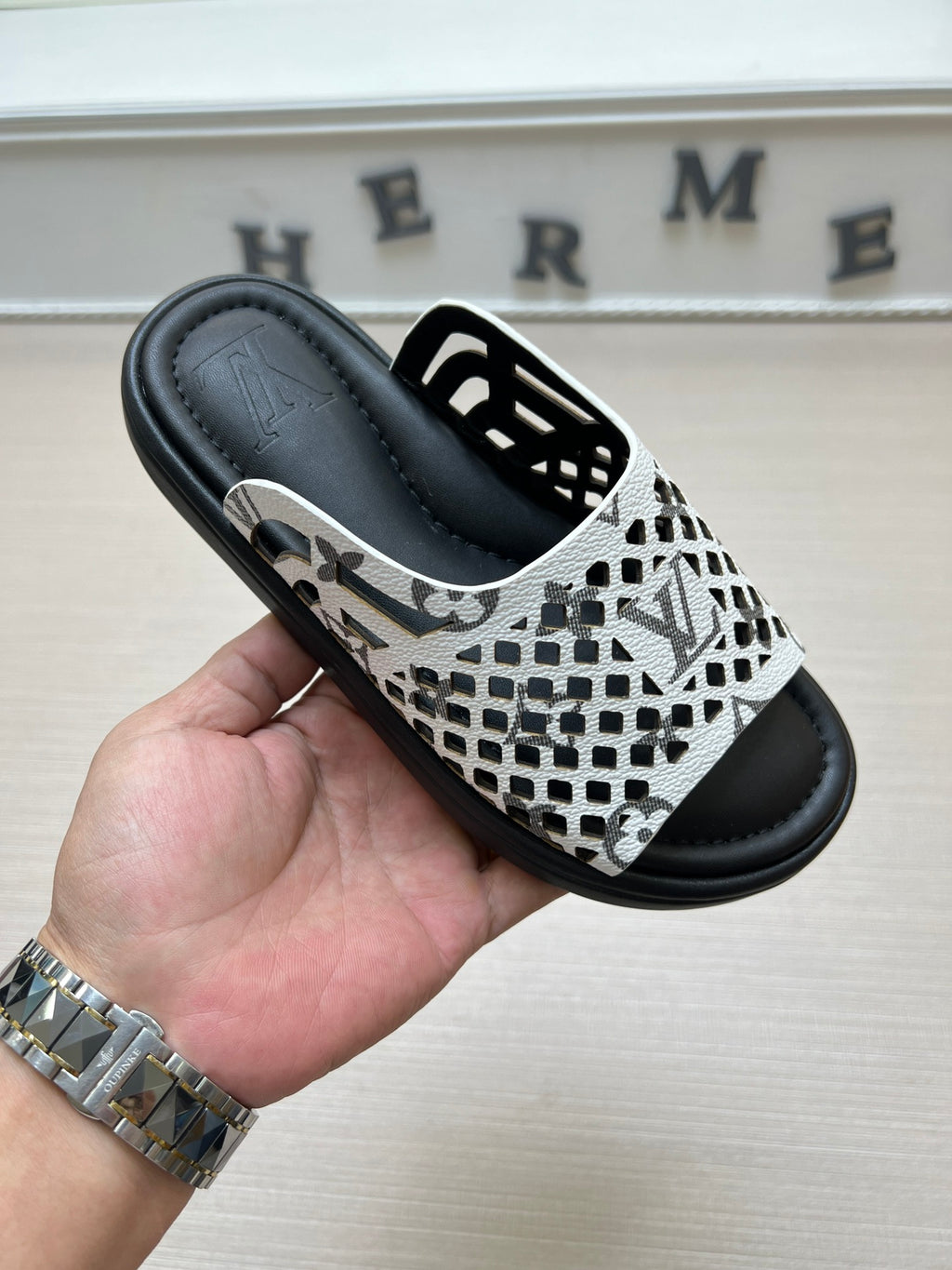 Z5ZE83 Popular slippers