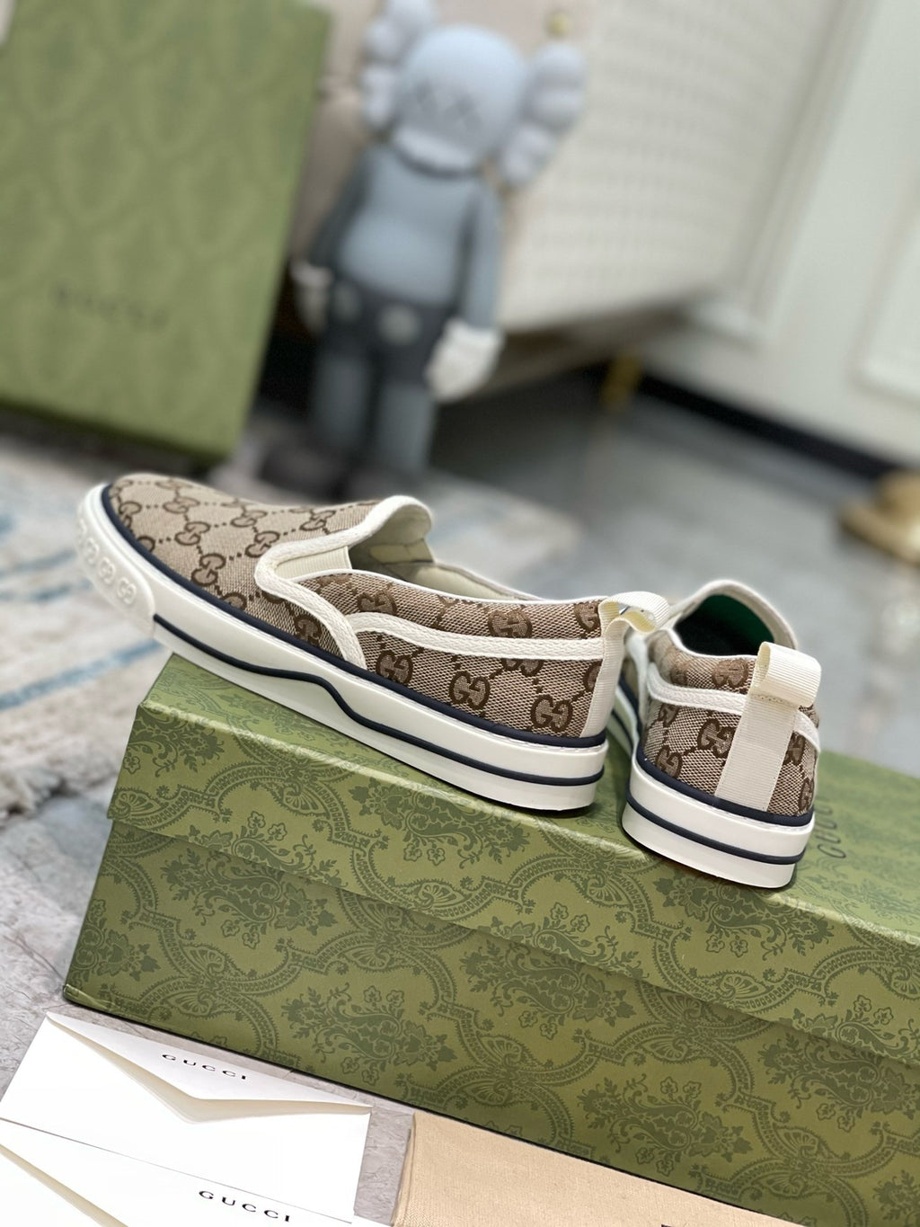 Z2Q105B213 Popular high-quality Shoes
