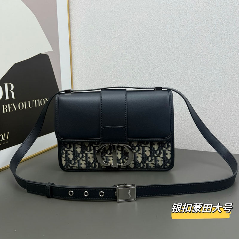 B1W25D82 Popular  leather bag