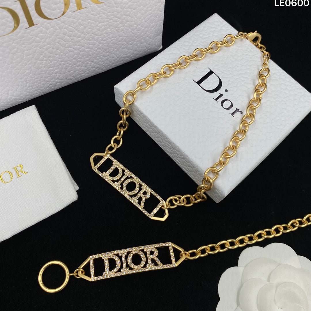X1N65D7X Popular Necklaces..Bracelets