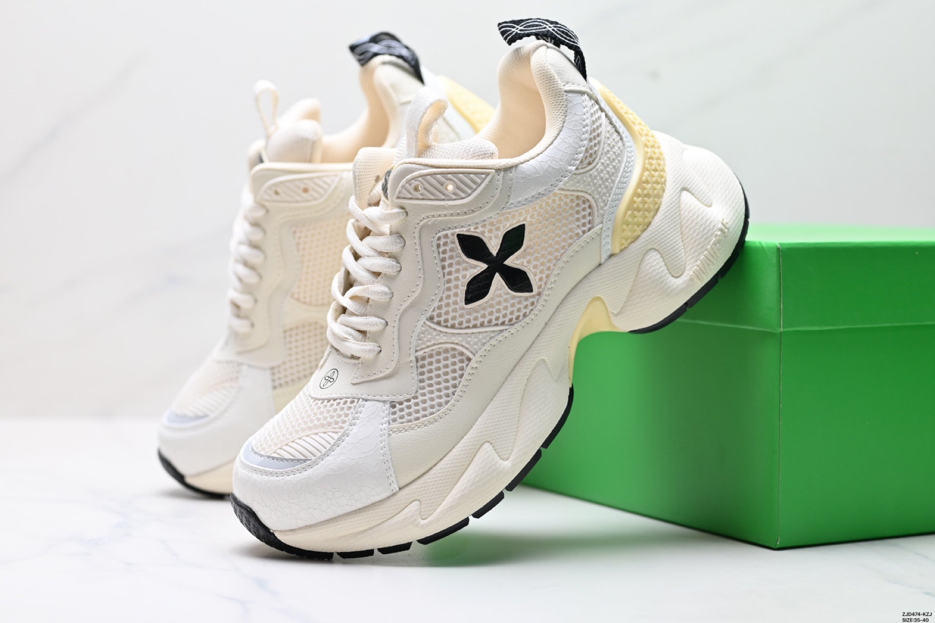 Z4Q95A300  Popular  shoes