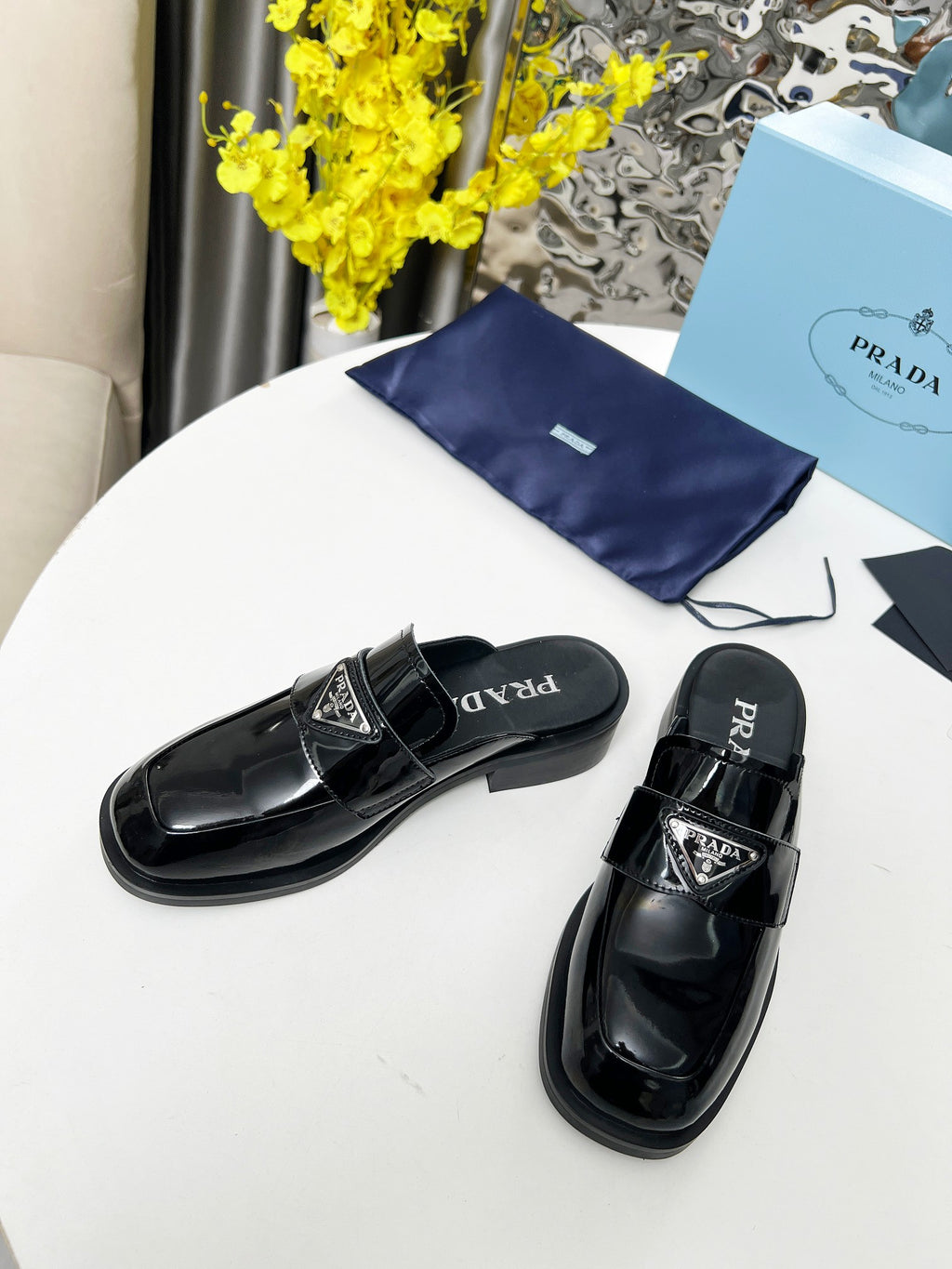 Z2Q105P403 Popular high-quality leather Shoes