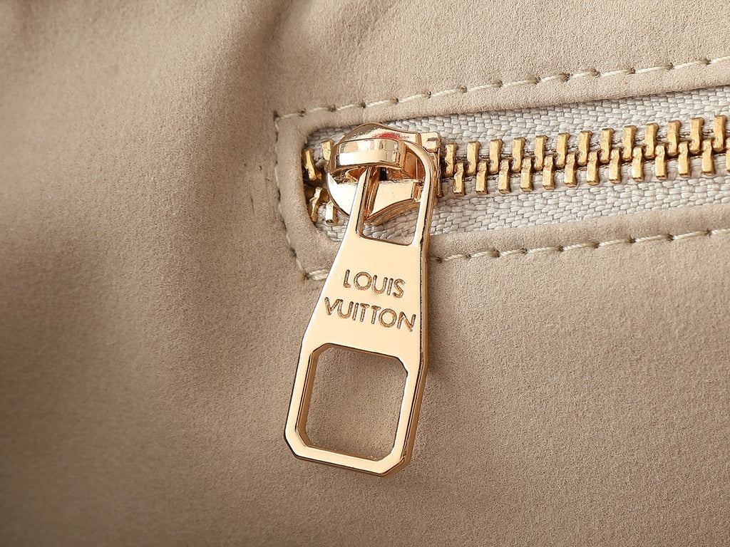 B1X45E8 Popular  leather bag