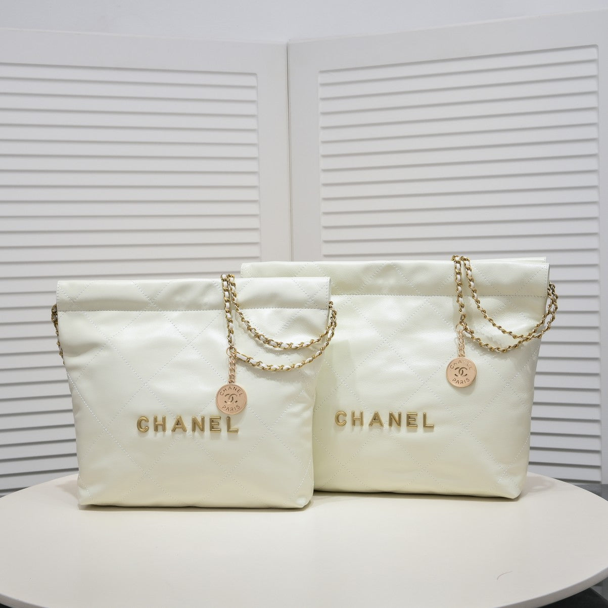 B1X43C70 Popular  leather bag 