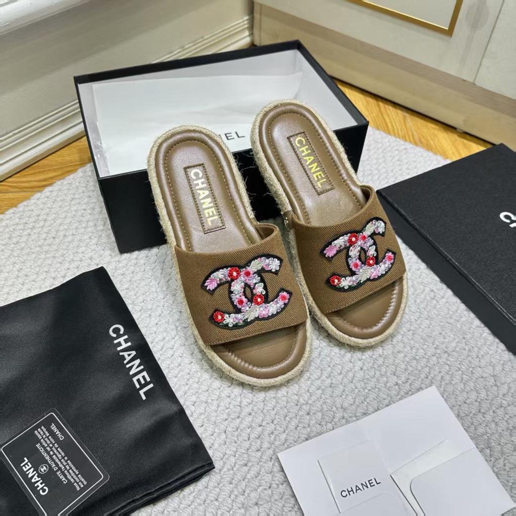 Z2Q55C43 Popular leather shoes