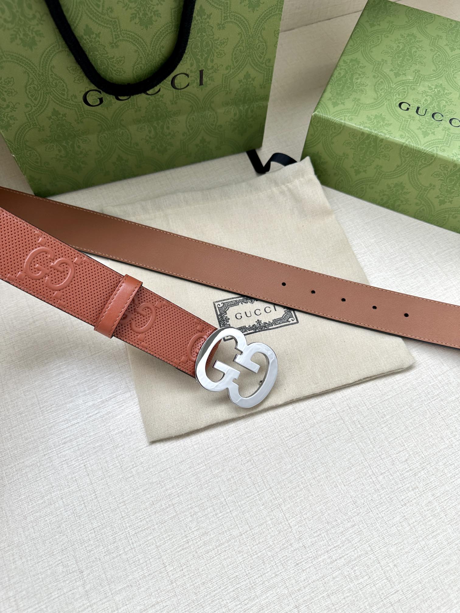 P1R55B230 Popular   High quality belt With full package