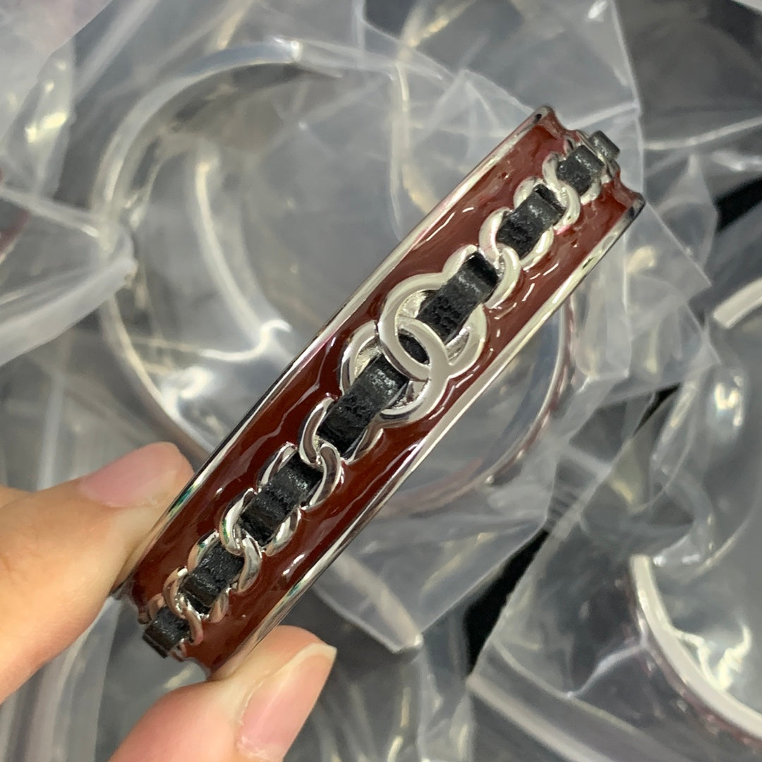 X1Q85C90K  Popular Bracelets