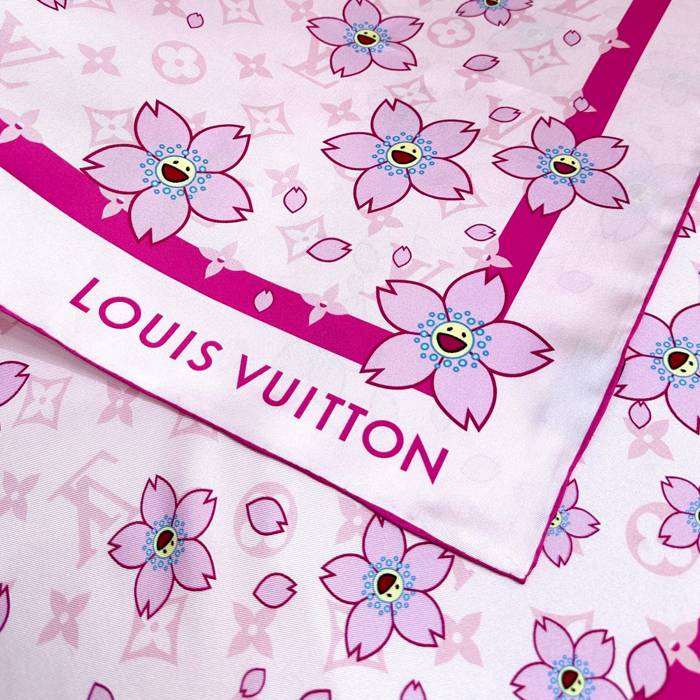 W1N55E62 Popular Silk Scarve