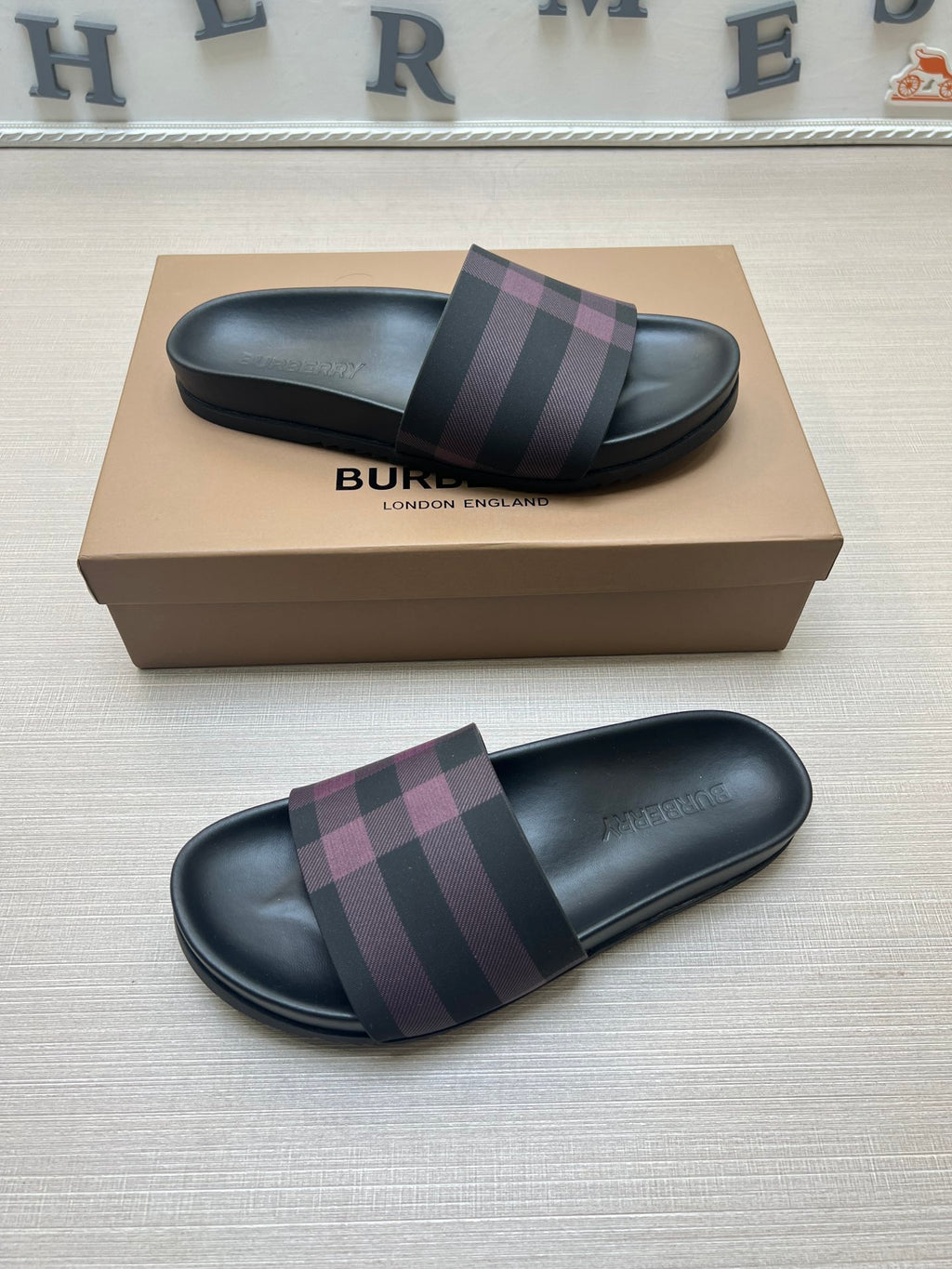 Z5ZR119 Popular slippers