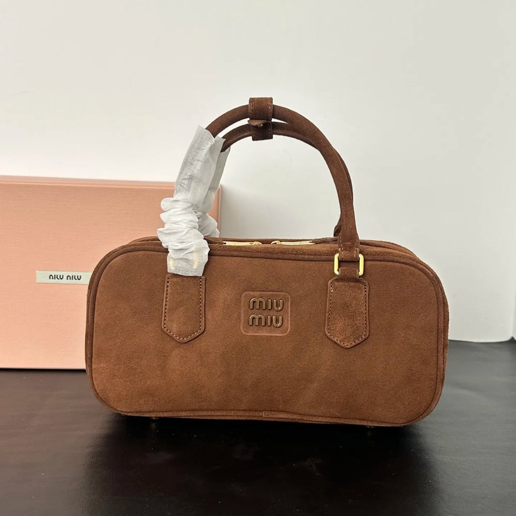 B1P46A153 Popular leather bags