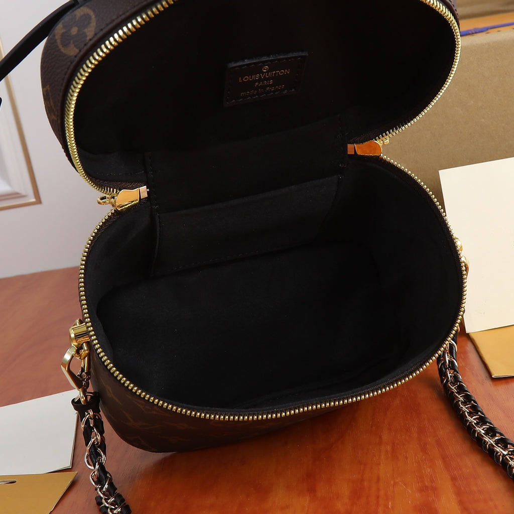 B12X43E121 Popular   leather bag 