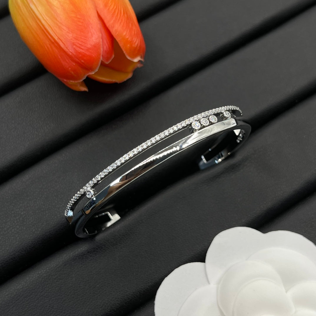 X1Z94A762K  Popular Bracelets