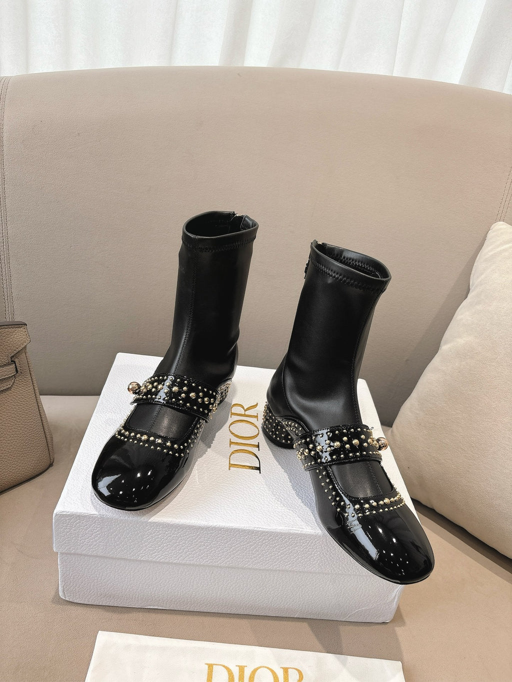 Z2Q95D155  Popular high-quality leather Boots
