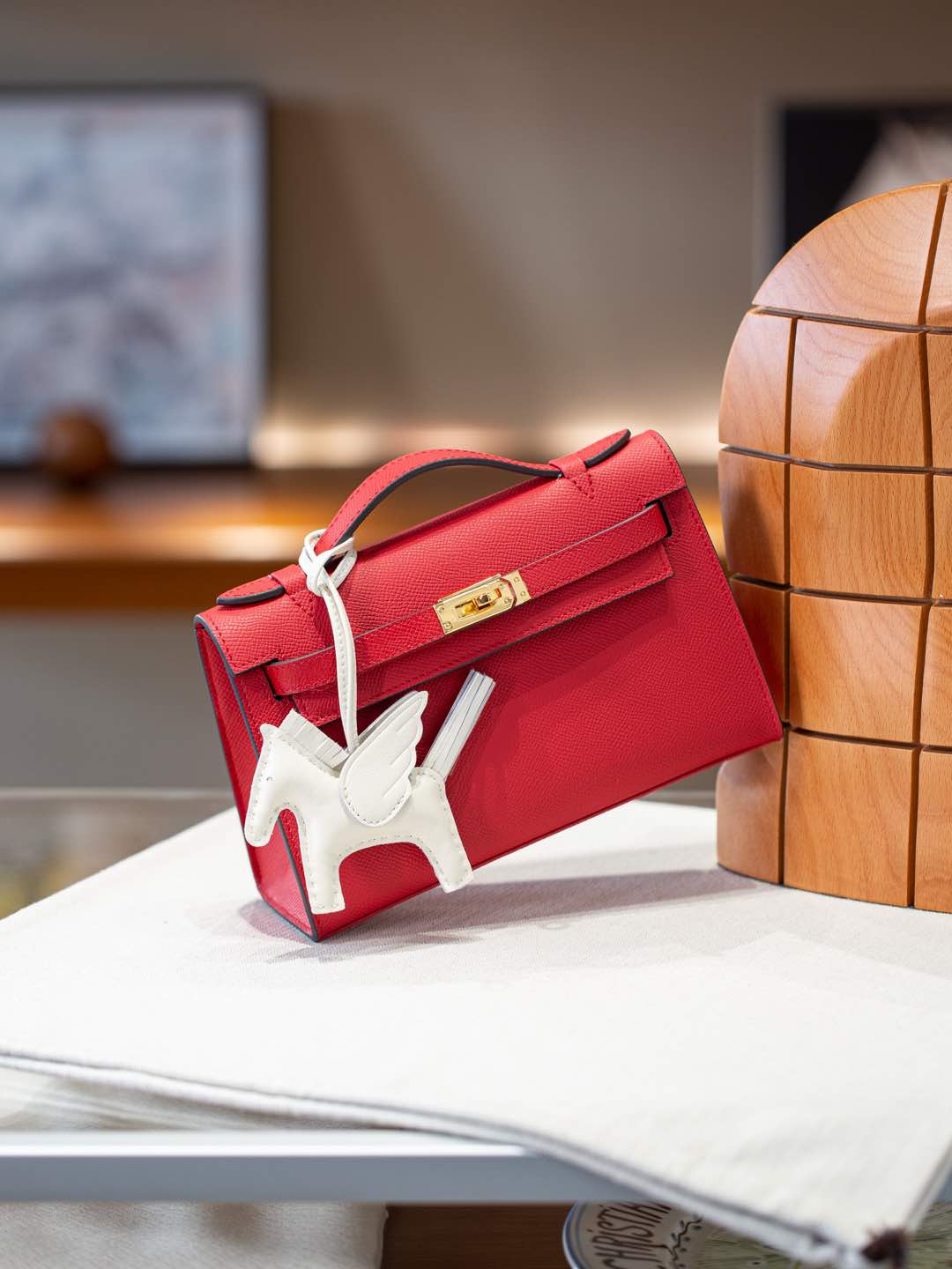 B1R66A7 Popular leather bag