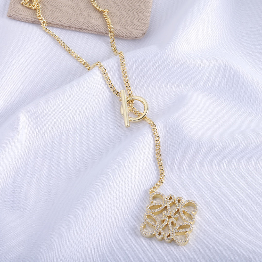 X1R75A37X Popular    Necklaces