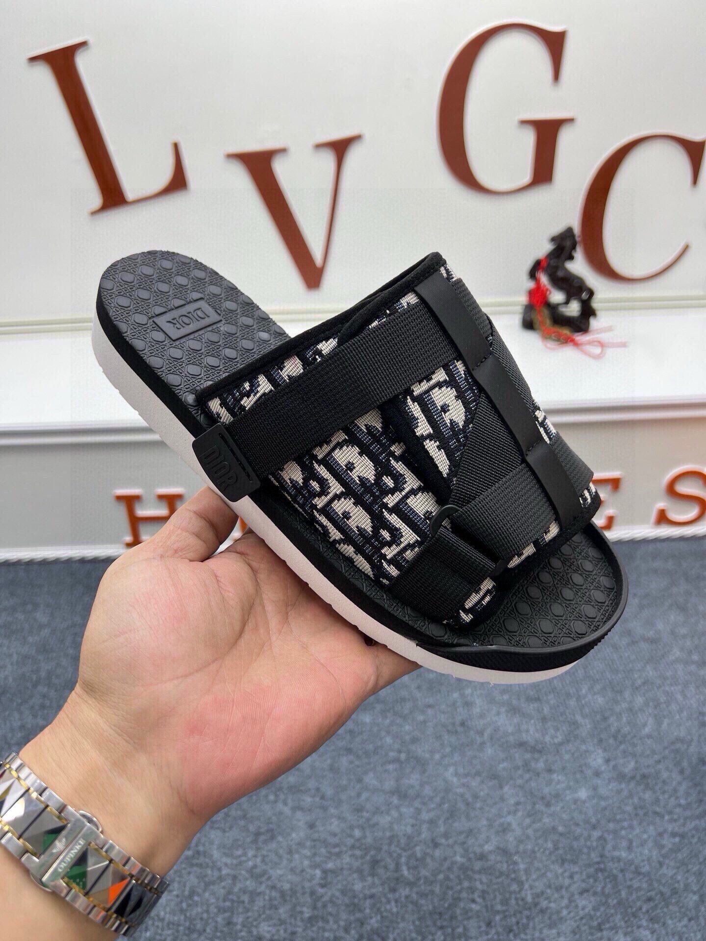 Z5Z35D305 Popular Slippers