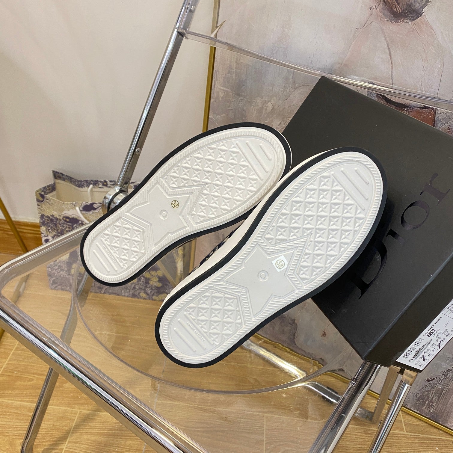 Z1XD67 Popular shoes