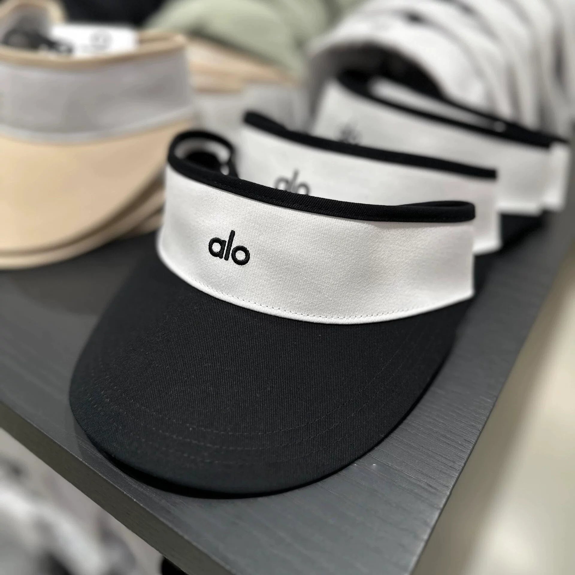 M1R76A20 Popular hats