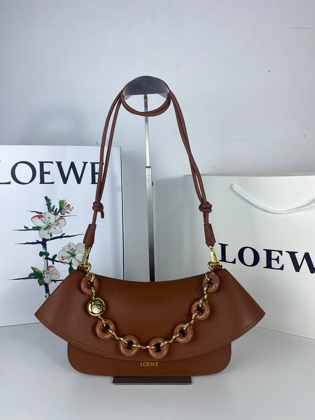 B1R66A10 Popular leather bag