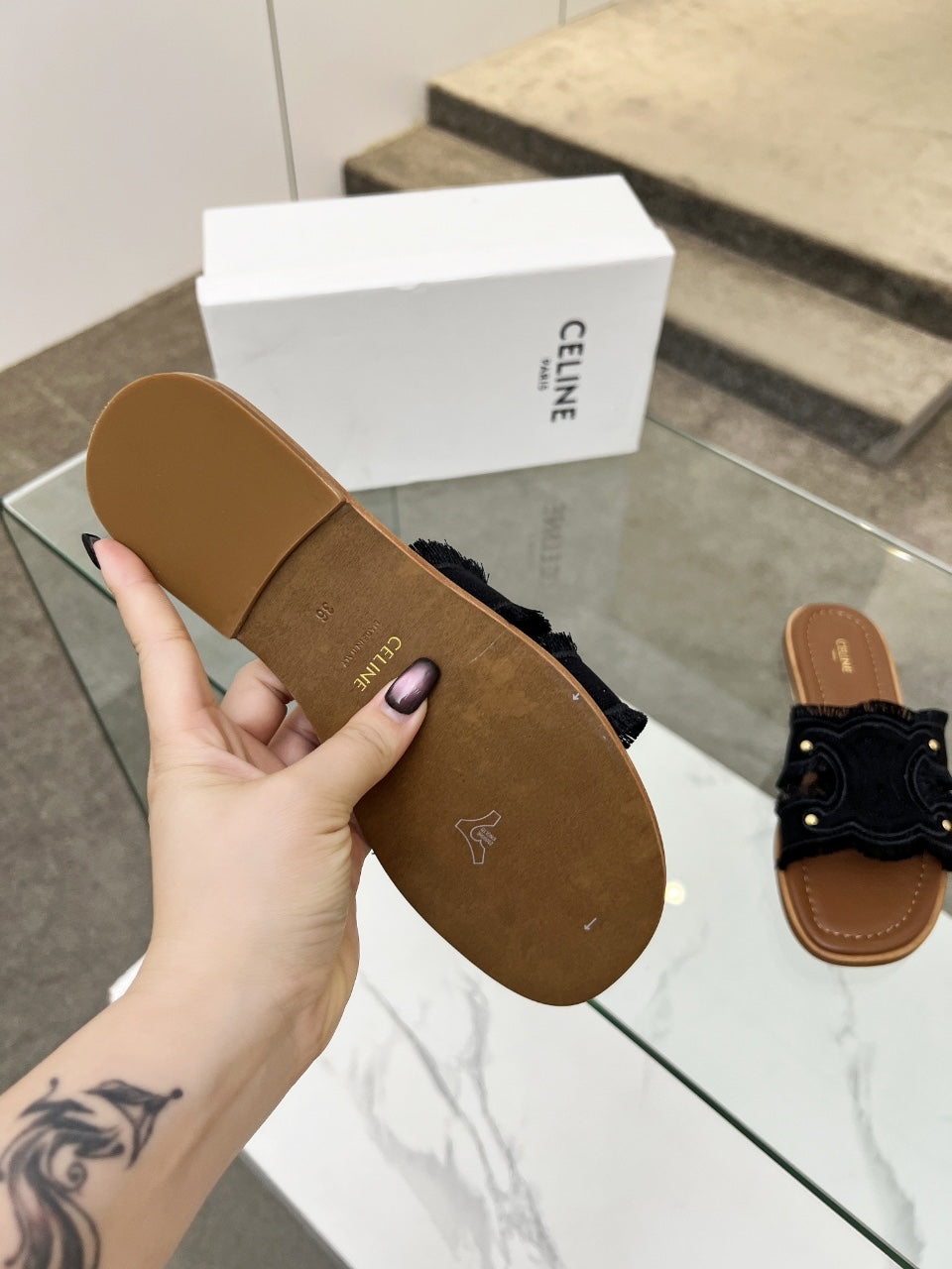 Z2Q55CL25 Popular  leather shoes
