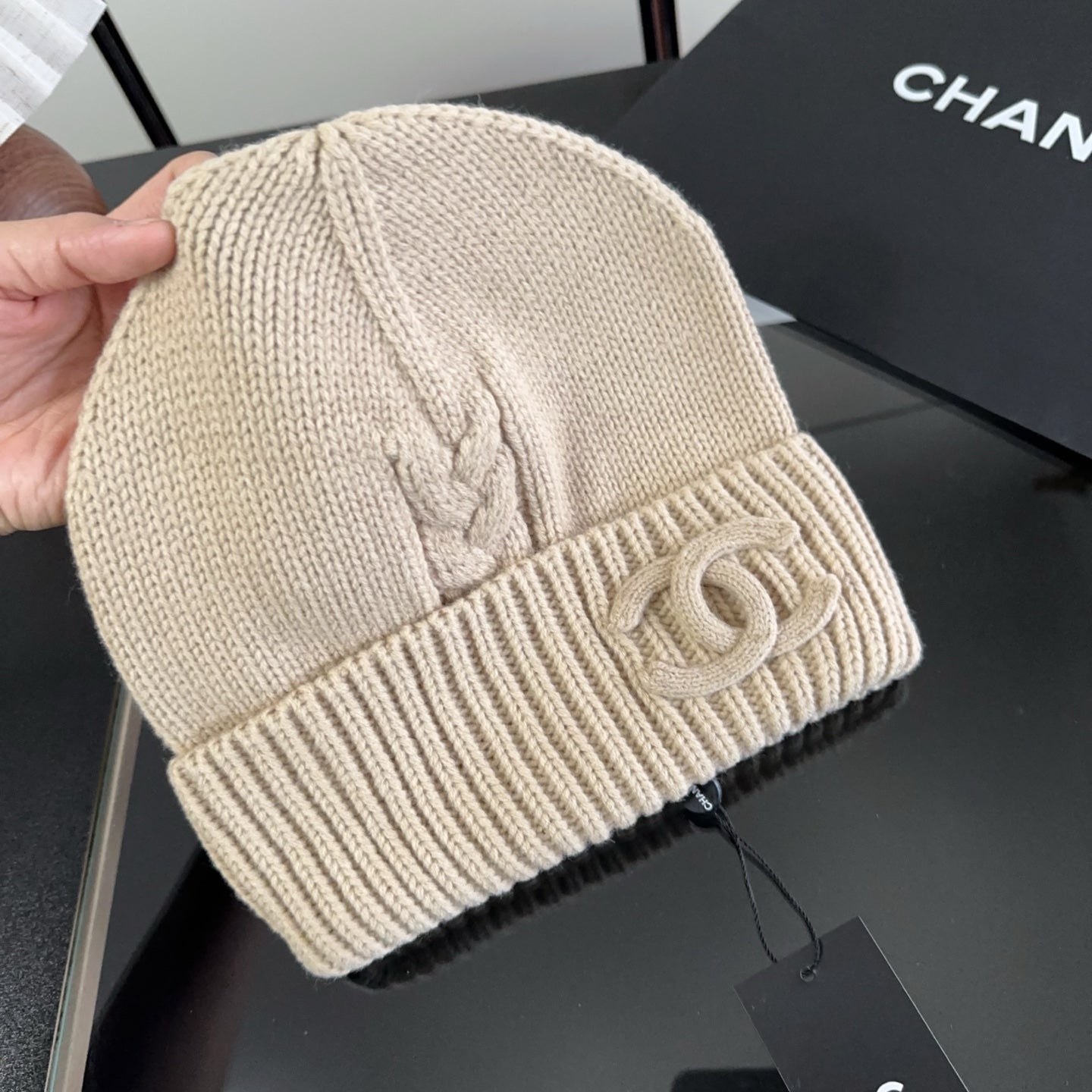 M1R86C22 Popular hats