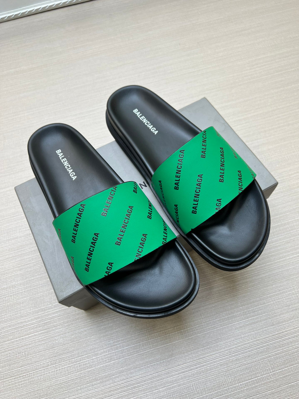 Z5ZJ99 Popular slippers