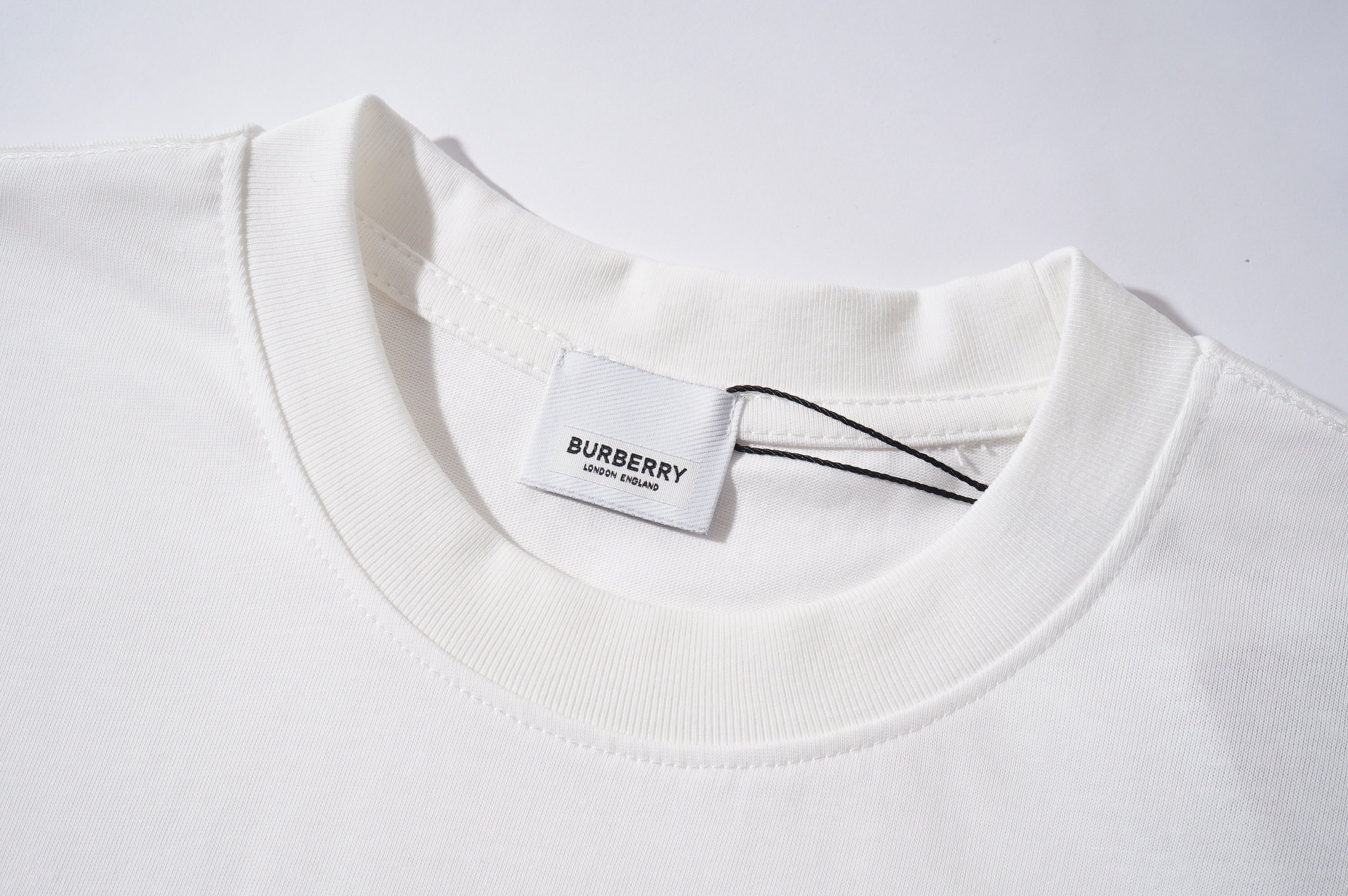 U1W25R23  Popular T-shirts