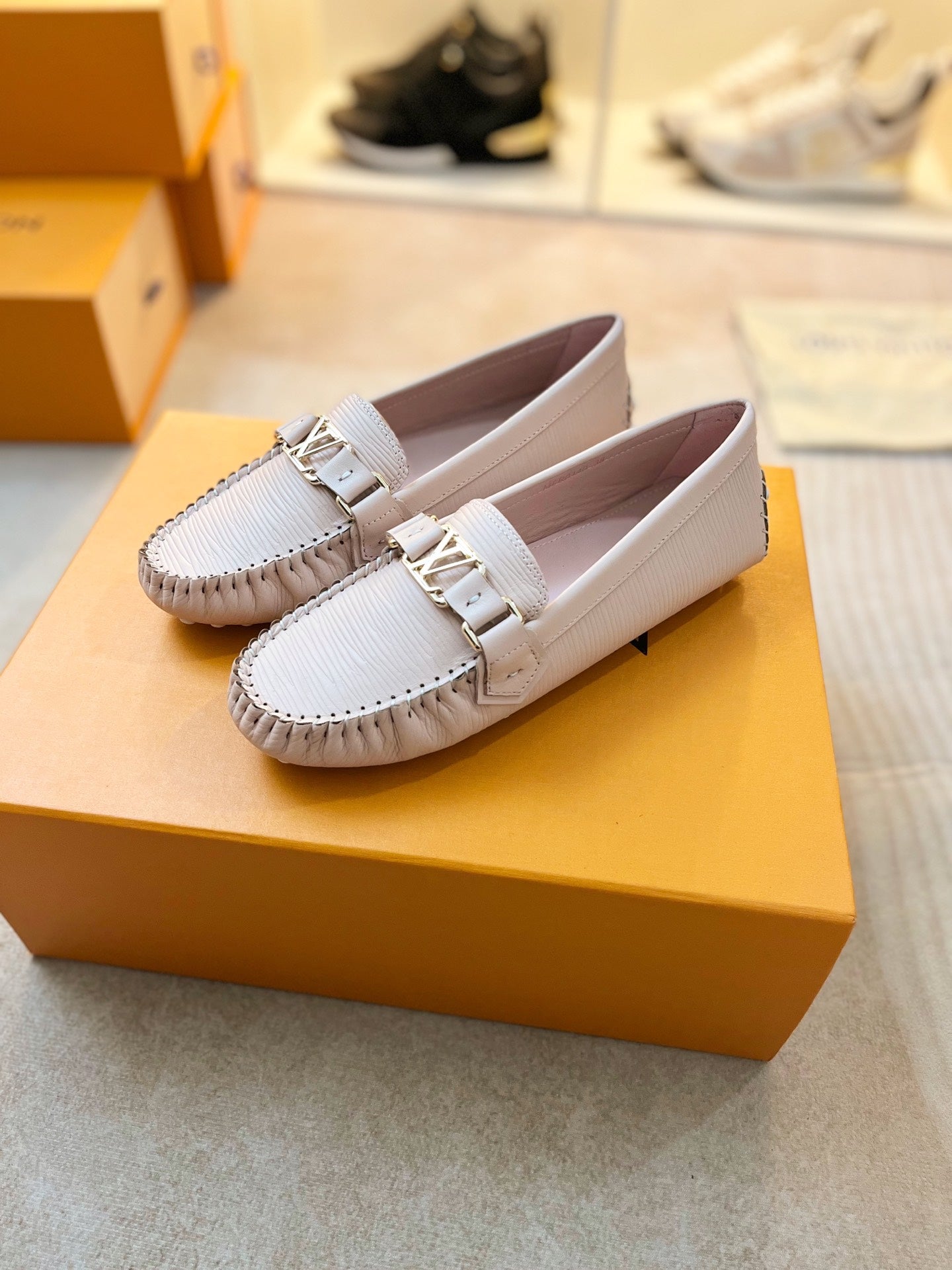 Z2Q95E98 Popular high-quality leather shoes