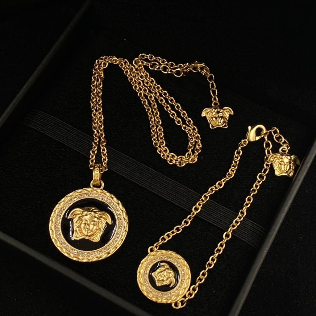 X1R75V80X Popular  Necklace . Bracelets