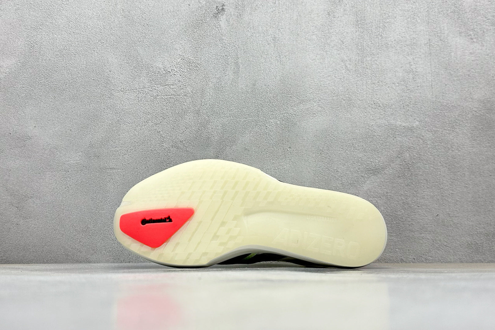 Z4Q95A54  Popular  shoes