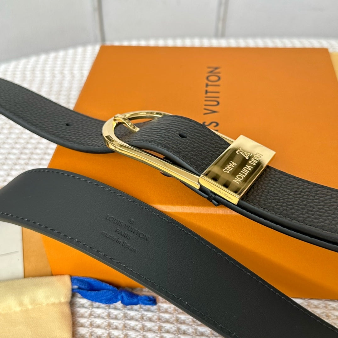 P1Q64E67 Popular   High quality belt With full package