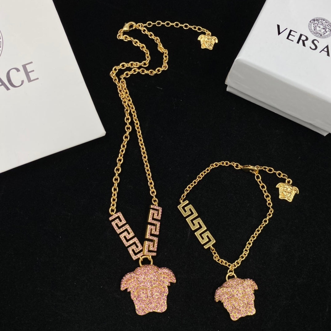 X1Q85V112X Popular Necklace. Bracelets