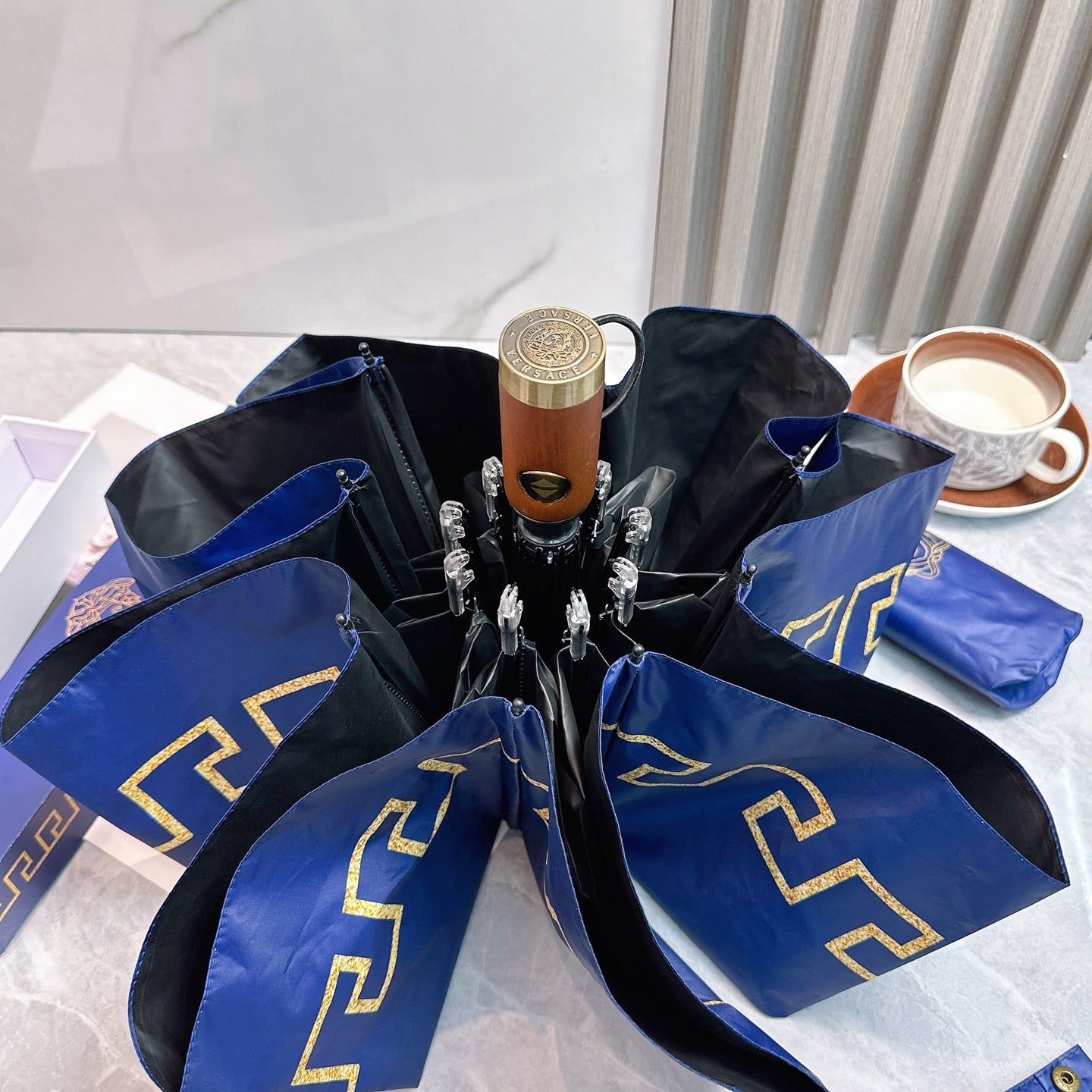 J1R85V110 Popular UV resistant umbrella