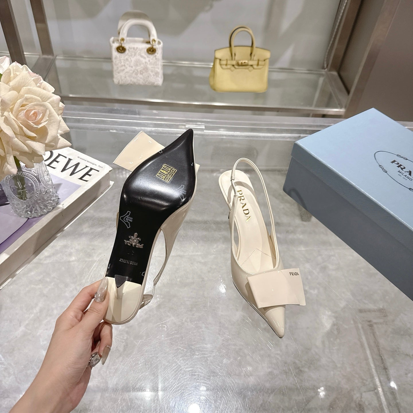 Z2Q55P41 Popular  leather High heels
