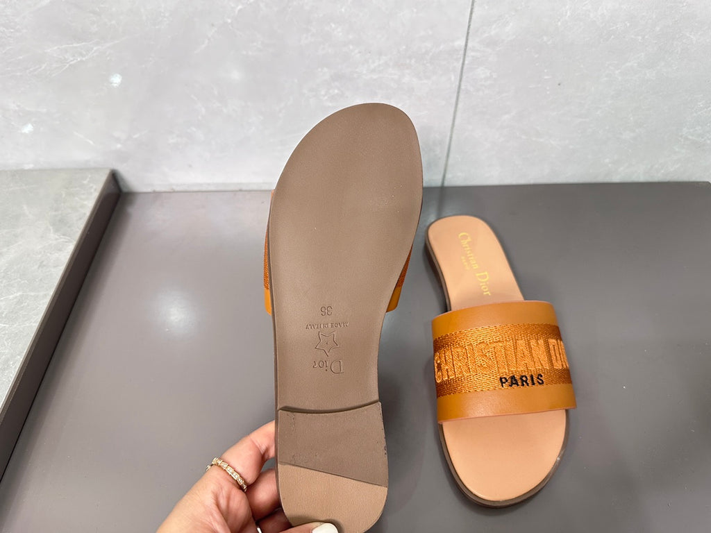 Z1ZD32 Popular slippers