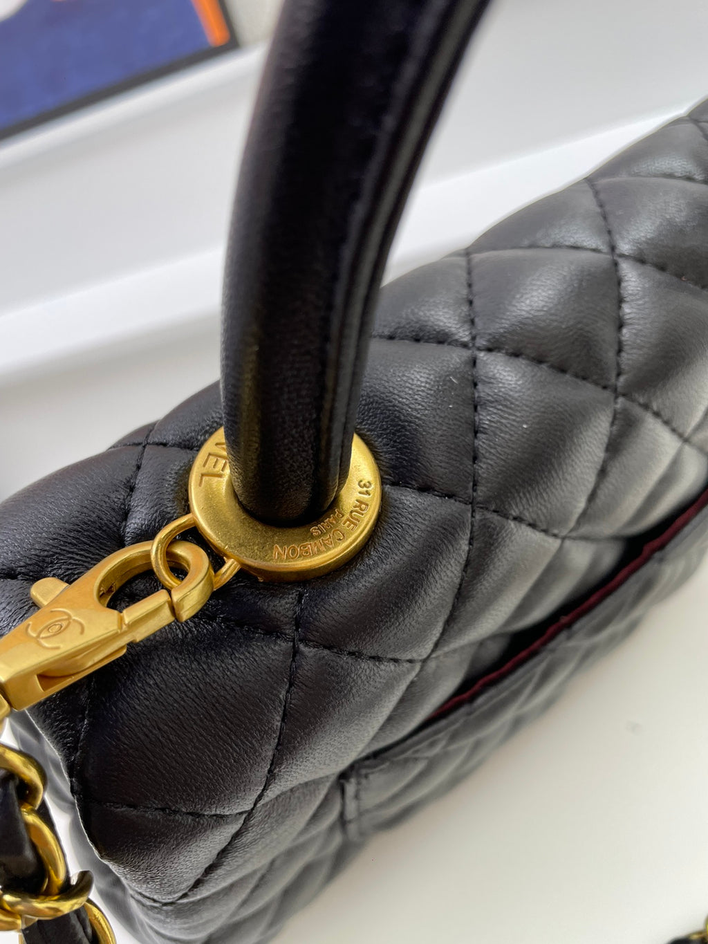 B1X43C98 Popular  leather bag 