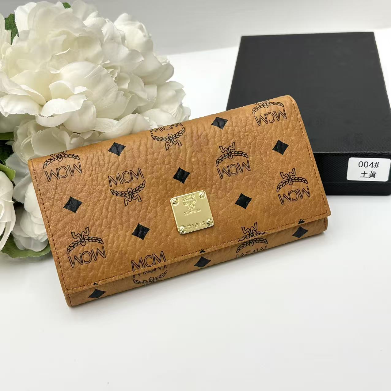 B1N36M14 Popular leather  Wallets