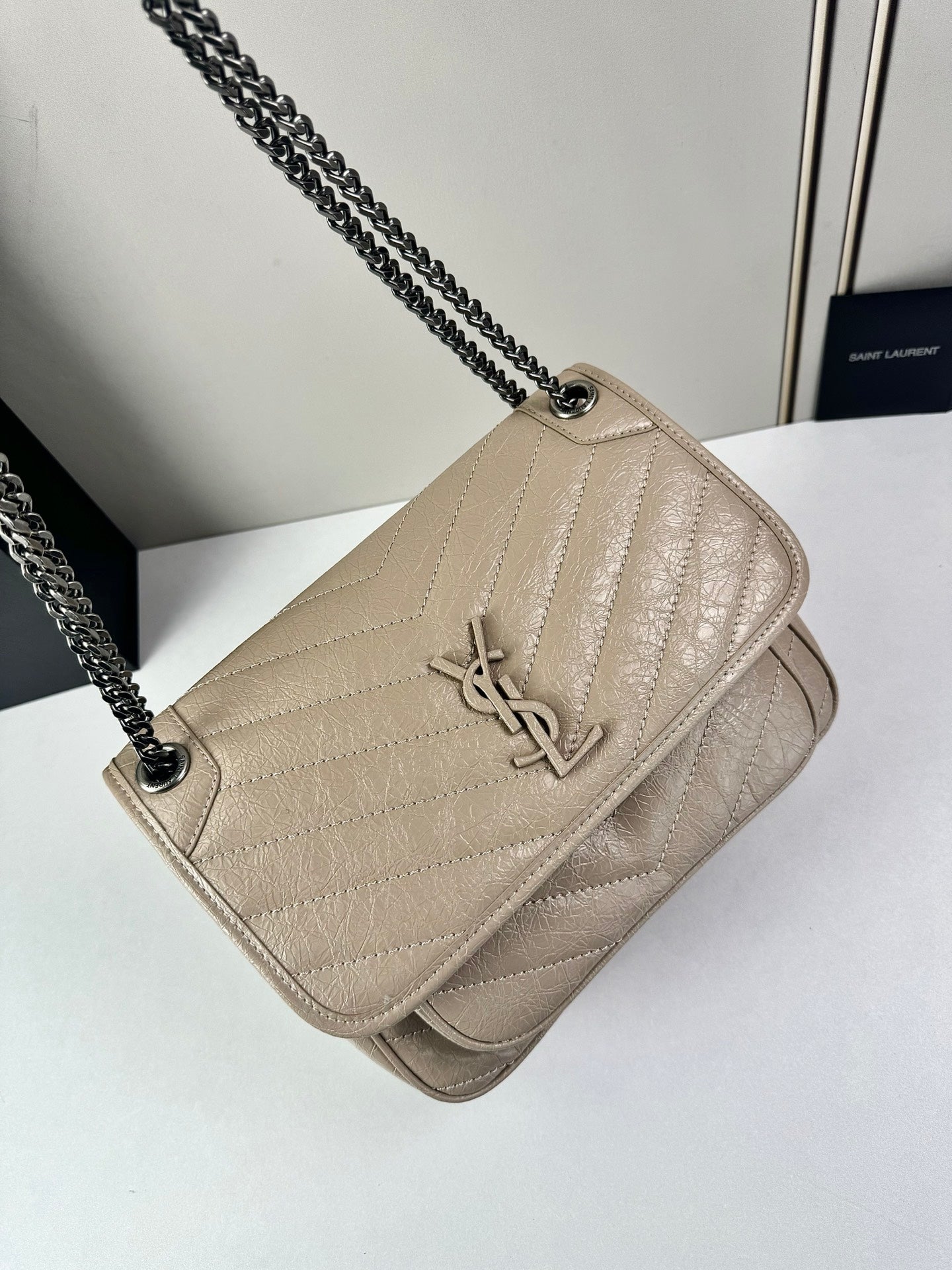 B1R76SL16 Popular leather bag